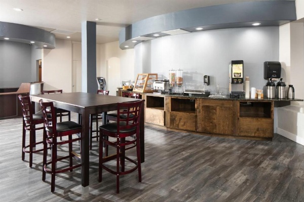 Red Lion Inn & Suites Tucson Downtown image 18