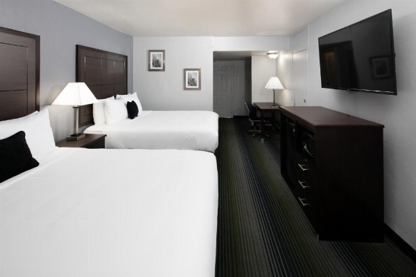 Red Lion Inn & Suites Tucson Downtown image 9